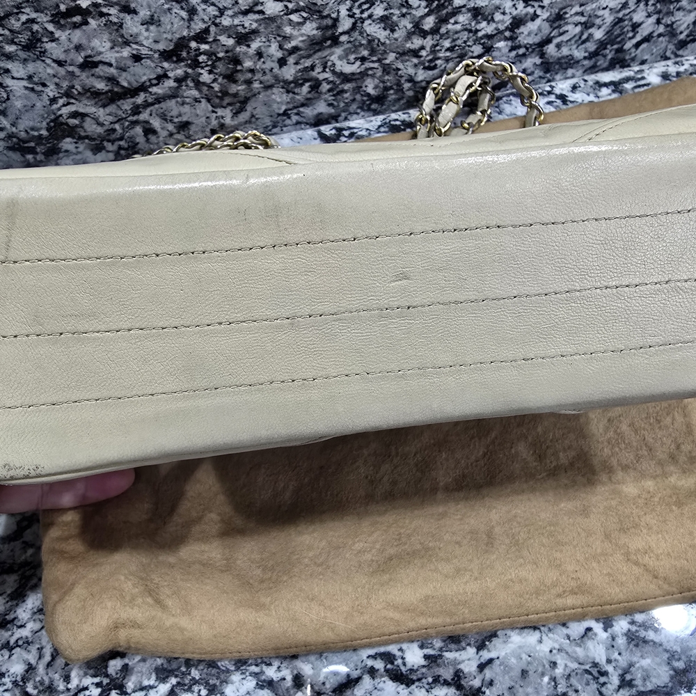 Chanel Quilted Lambskin Flap Bag - Picture 4 of 11